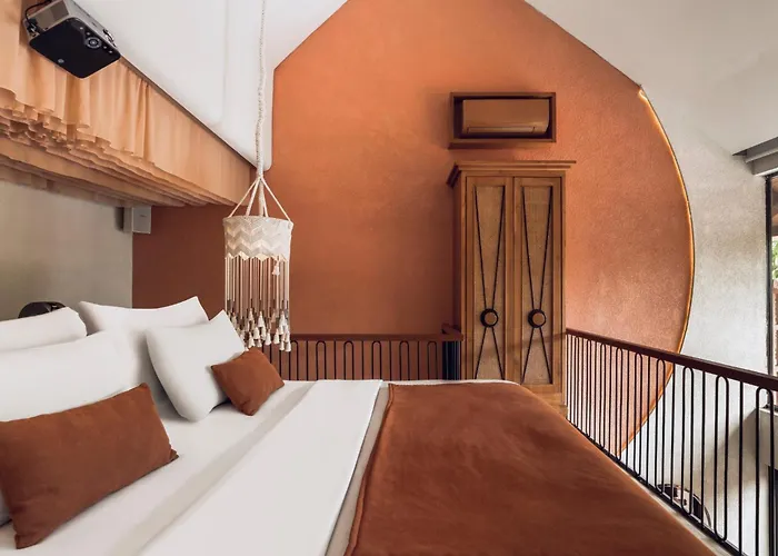 Cyrus By Ini Vie Hospitality *
