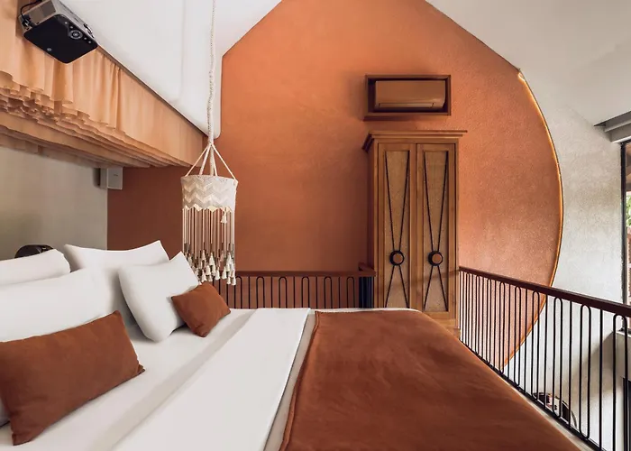 Cyrus By Ini Vie Hospitality *