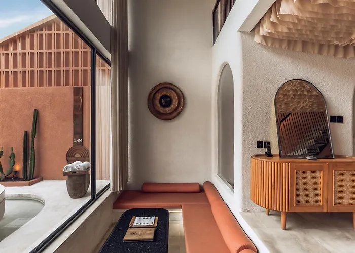 Cyrus By Ini Vie Hospitality *